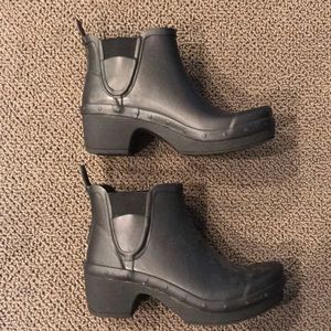 Dansko Rosa rubber boots